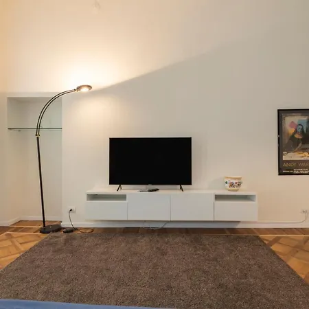 Luxury Apartment Near Duomo Italia 38 Milan Exterior photo