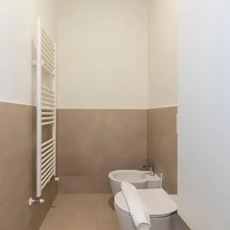 Luxury Apartment Near Duomo Italia 38 Milan Exterior photo